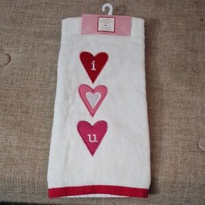 ♥️NEW!!! Kohl's Valentine's Day Heart Towel♥️